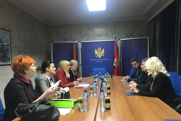 MUP i Ženska politička mreža: Kroz normativna rješenja dodatno unaprijediti oblast borbe protiv nasilja