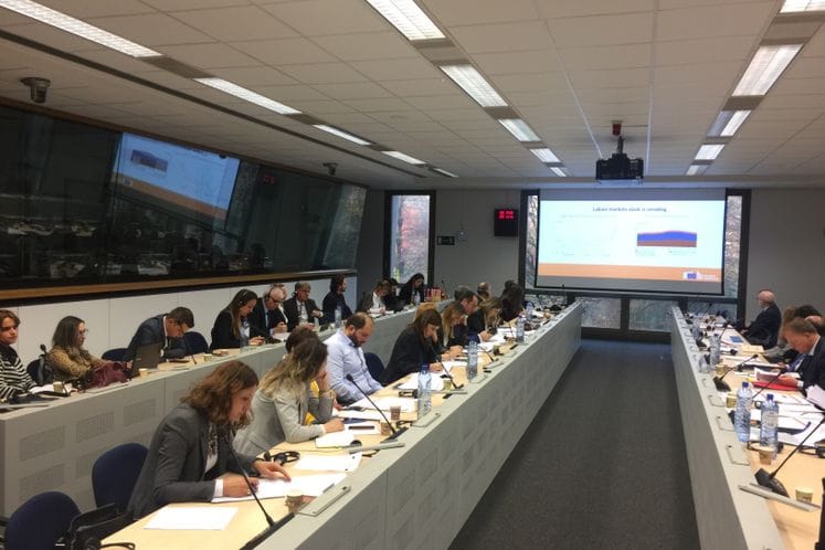 Nastaviti dalje reforme u održavanju stabilnosti javnih finansija