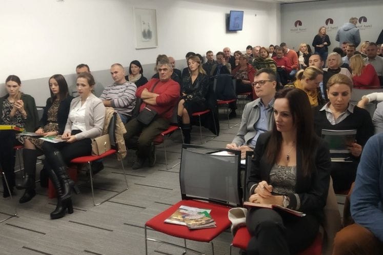Saopštenje: Održana edukativna radionica o mogućnostima povezivanja malih proizvođača hrane sa hotelima i restoranima