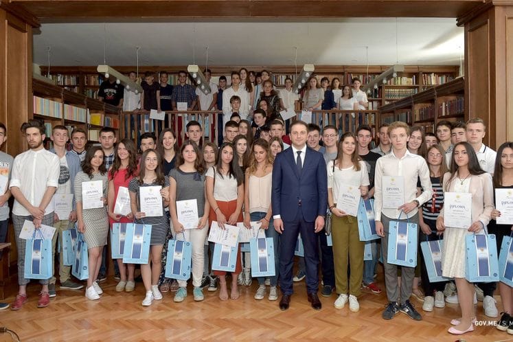 Šehović: Dobitnici nagrada iz Fonda za talente iz čak 23 opštine, konkurencija bila izuzetno jaka