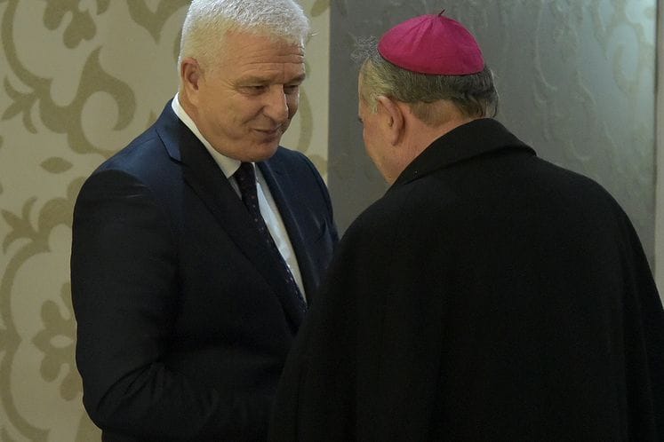 Premijer Marković čestitao katolicima Božić: samo putem dijaloga i konsenzusa osnažićemo našu zajedničku kuću Crnu Goru