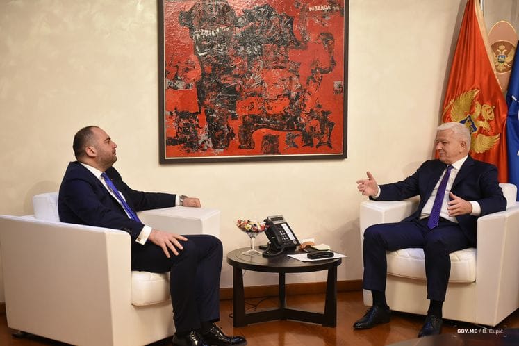 Premijer Marković sa ambasadorom Kurtezijem: Dobri bilateralni odnosi i odlična saradnja Crne Gore i Albanije