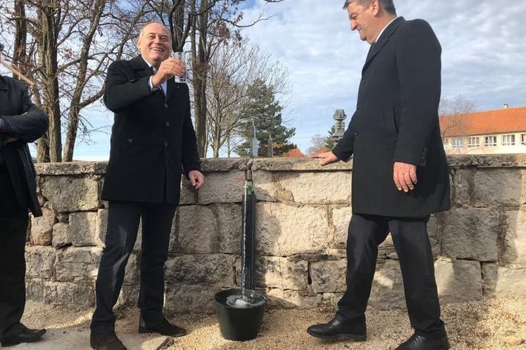 Potpredsjednik Simović obišao završenu dionicu puta Petrovići – Vraćenovići i otvorio mjesni vodovod: Unapređujemo infrastrukturu za dalji razvoj privrede i dobro svih građana