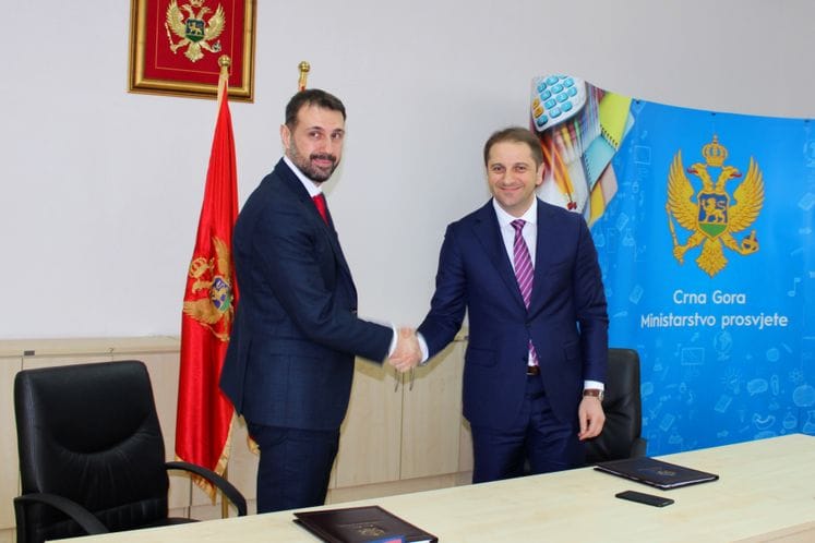 Gigant u kompjuterskim tehnologijama – Oracle obučavaće crnogorske nastavnike: obrazovanje ne treba da poklekne pred digitalizacijom, već da joj se prilagodi