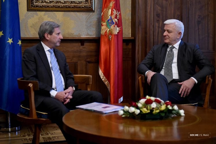 PM Marković hosts EU Commissioner for Neighbourhood Policy and Enlargement Negotiations Johannes Hahn