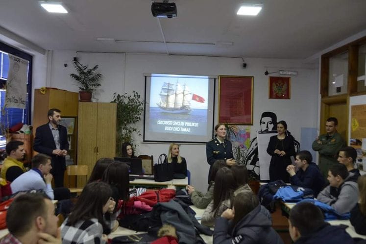 U toku promocija vojnog poziva u 18 srednjih škola iz 10 crnogorskih gradova