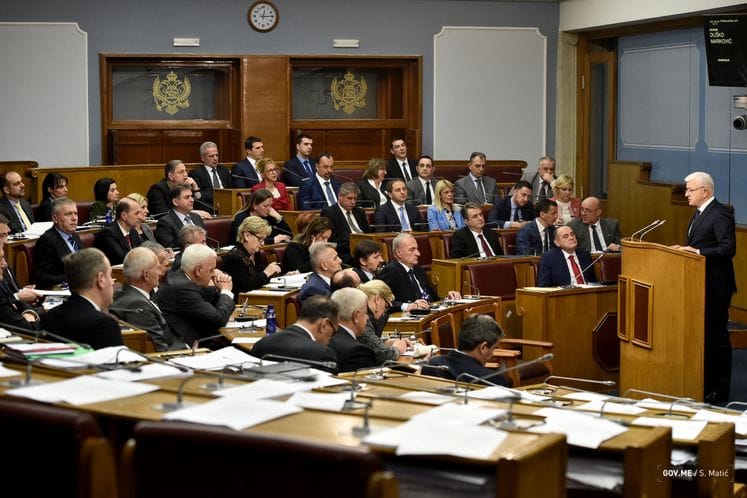 Premijer Marković na Premijerskom satu: CG očekuje finansijsku podršku za prioritetne infrastrukturne projekte