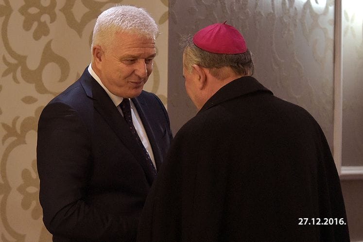 Predsjednik Vlade Duško Marković čestitao Uskrs: Samo na vrlinama zajedništva i razumijevanja možemo graditi bolju zajednicu