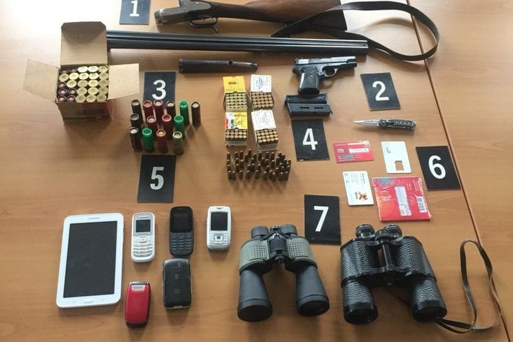 Pretresima na šest lokacija u Cetinju i Podgorici pronađeni i oduzeti oružje, municija, eksplozivna sredstva i sredstva komunikacije