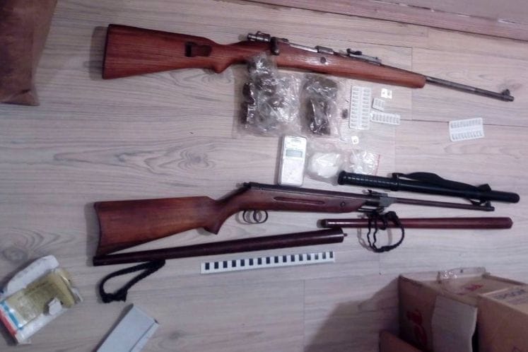 Pljevlja: Pronađena marihuna, spid, oružje i municija; osumnjičeni lišen slobode