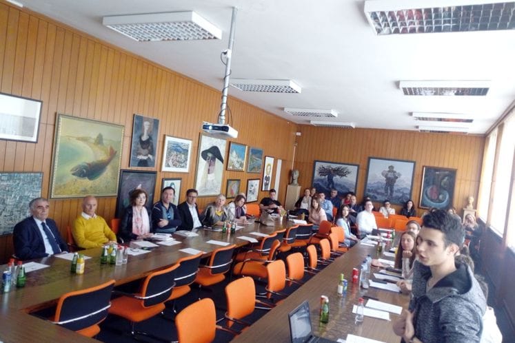 "Mladi i nasilje" - takmičenje iz sociologije za učenike srednjih škola