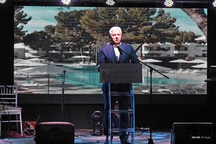 Prime Minister Markovic opens renovated Hotel Riviera: Government has development strategy, projects worth 3 billion euros