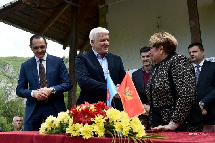 Premijer Marković na potpisivanju Ugovora za izgradnju dviju žičara u Sjevernom regionu vrijednih 12 miliona: Vidite da ono što obećamo, to i uradimo