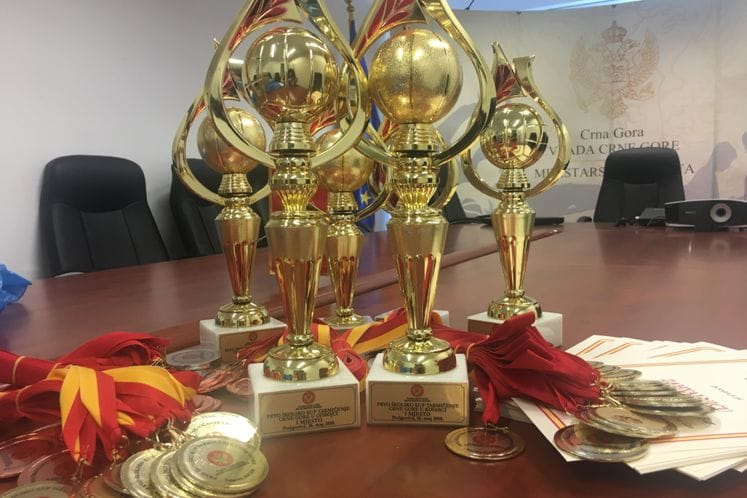 Sjutra finale Školskog kup-a Crne Gore u odbojci i košarci