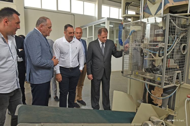 Simović obišao fabriku za preradu drveta na Bioču: Nova fabrika, nova radna mjesta, rast izvoza kao rezultat zajedničkih napora