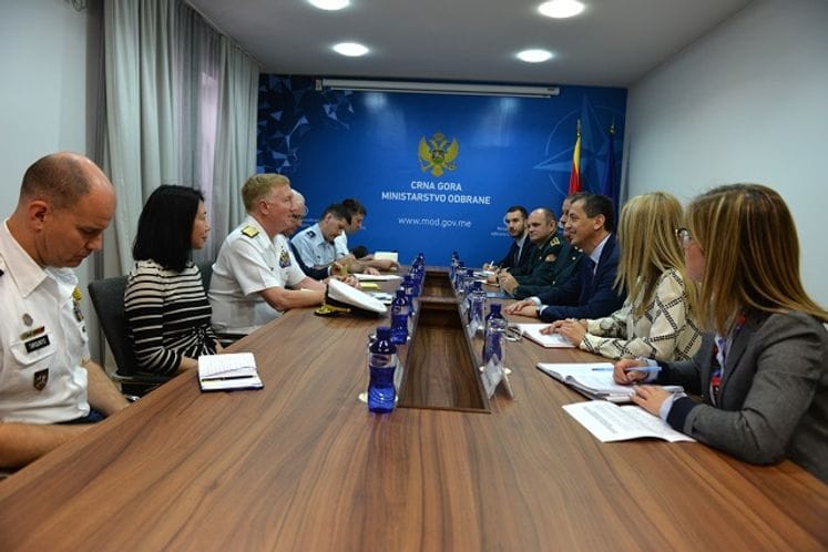 Bošković sa admiralom Fogom, komandantom Združenih snaga u Napulju