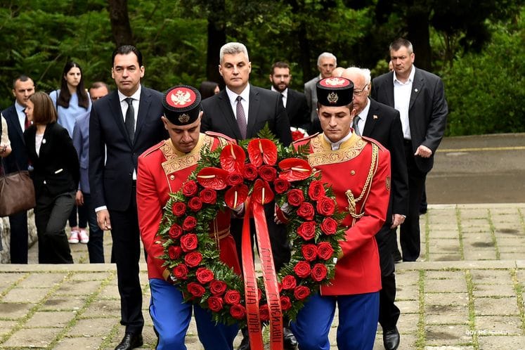 Montenegrin delegation laid wreath at Monument to Partizan Fighter in Gorica