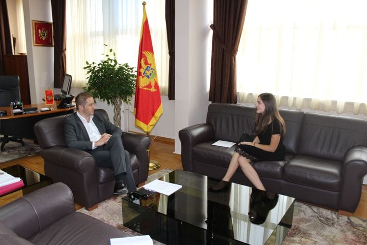 Vlada će pomoći Nini Bošković u obezbjeđenju sredstava za Oksford