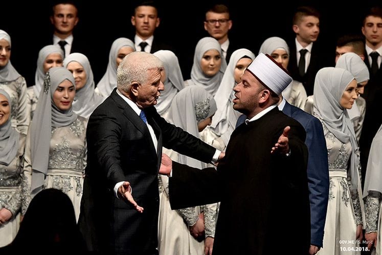PM Marković wishes happy Ramadan Bayram: Montenegro is unique example in Europe of minority nations’ responsible attitude towards state