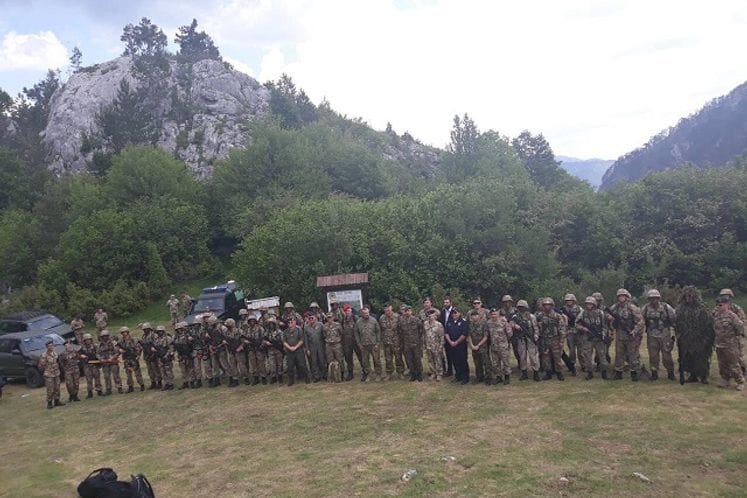 Prikaz vježbe i rafting Tarom za vojne atašee povodom godišnjice članstva Crne Gore u NATO