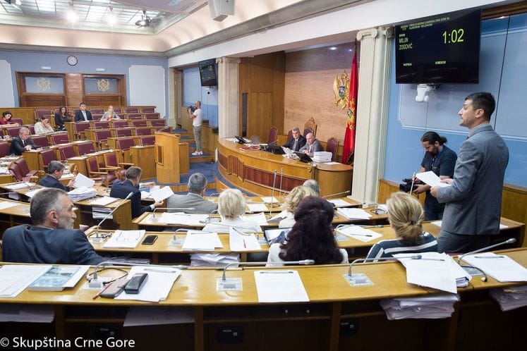 SKUPŠTINA CRNE GORE ZAVRŠILA RASPRAVU O PREDLOGU ZAKONA O SARADNJI CRNE GORE SA DIJASPOROM - ISELJENICIMA