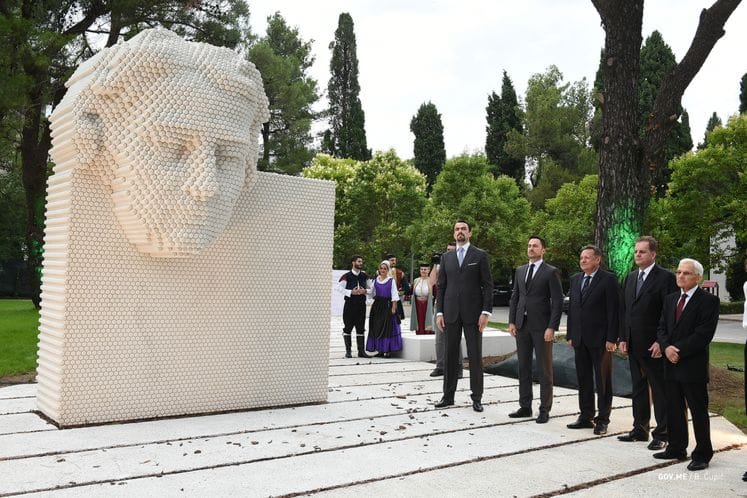 U Podgorici svečano otkriven spomenik France Prešernu