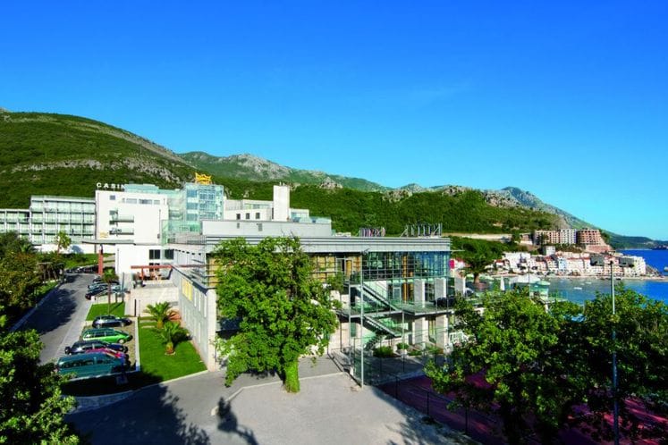 Falkensteiner se širi na Crnu Goru