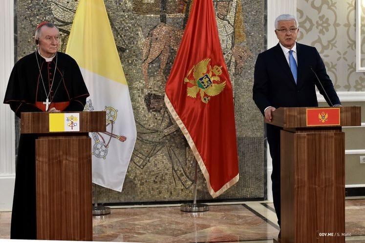 PM Marković hosts Cardinal Parolin: Holy See supports multiethnic and multireligious diversity of Montenegro, its EU integration