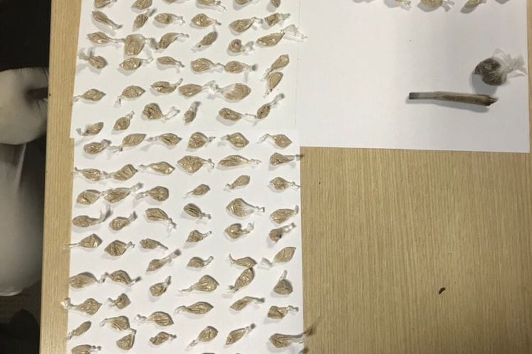 Podgorica: Otkrivena i spriječena ulična prodaja heroina i marihuane; osumnjičeni lišen slobode – privedeno sedam lica