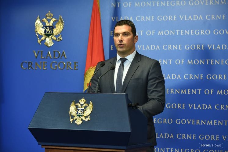 Ministar Nikola Janović najavio nastavak podrške infrastrukturnim projektima za škole i aktivnosti djece i mladih: Ove godine izdvajano 160.000 eura