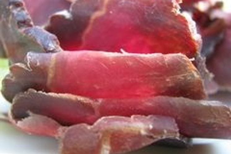 Zaštićena još dva proizvoda – Crnogorska goveđa pršuta“ i „Crnogorska stelja“