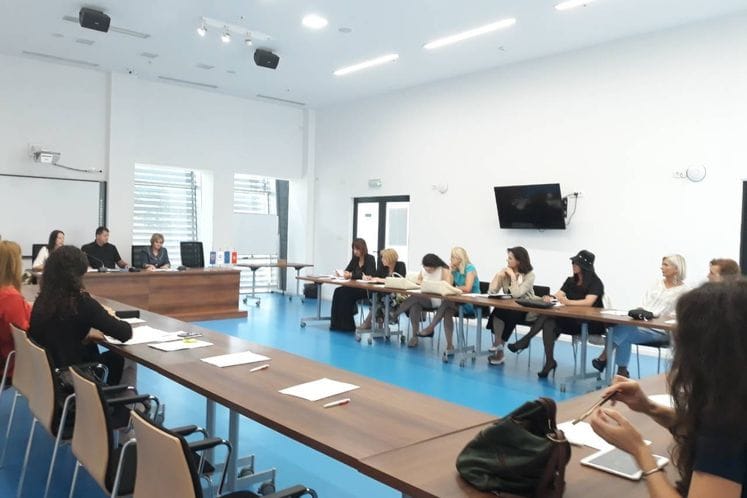 Uložiti više napora da se žene sa invaliditetom osnažuju i upoznaju sa svojim pravima