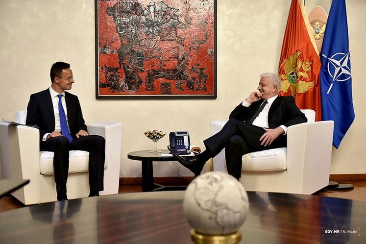 Premijer Marković primio ministra Sijarta: Odnosi CG i Mađarske odlični, da ne mogu biti bolji, i ubuduće stopostotna podrška našoj evropskoj integraciji