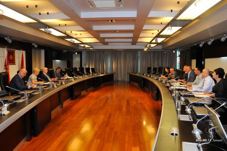 Premijer Duško Marković i rukovodioci organa inspekcije pozvali predsjednike opština da preduzmu mjere kako bi komunalne policije pružale pravovremenu i zakonitu podršku inspekcijama