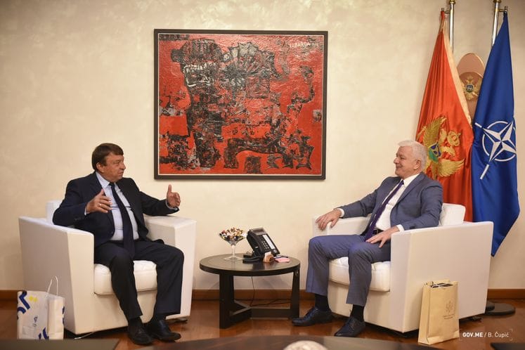 Premijer Marković primio ambasadora Červenjakova: CG zahvalna Bugarskoj za podršku u NATO i EU integracijama i premijeru Borisovu na fokusu na ZB