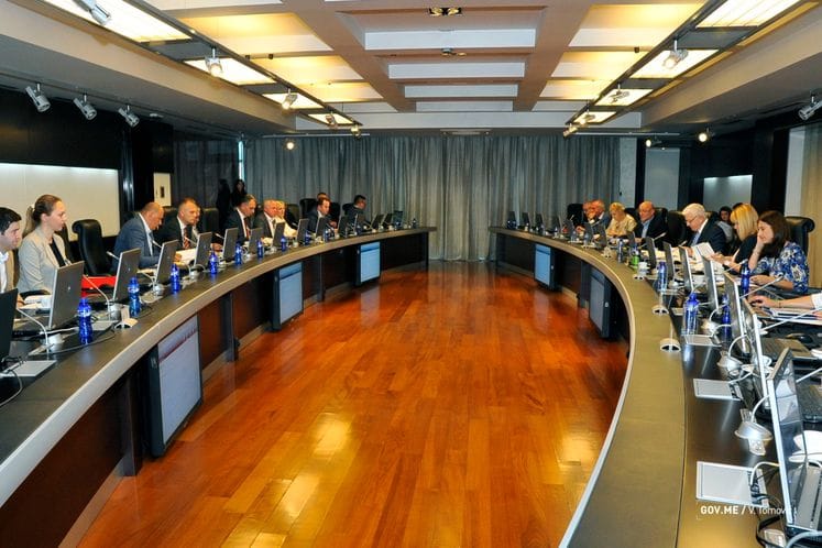 Zasijedao Savjet za konkurentnost: Obavezati lokalne samouprave da prilikom donošenja svojih propisa koji se odnose na fiskalitete prethodno pribave saglasnost Vlade