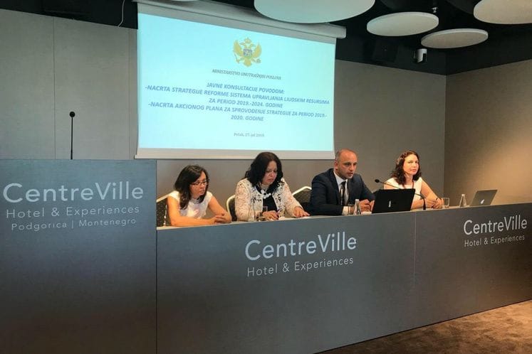 Održane javne konsultacije u vezi sa Nacrtom strategije reforme sistema upravljanja ljudskim resursima