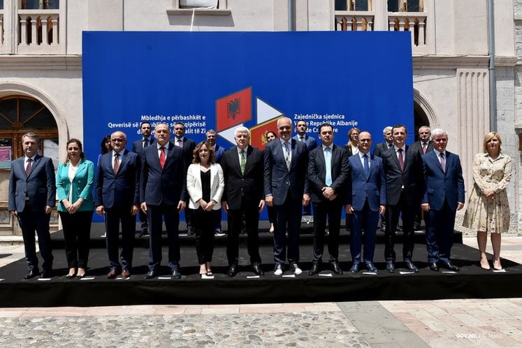 Premijer Marković na Poslovnom forumu Crna Gora – Albanija: Državni odnosi su odlični, na privrednicima je da ih oplemene boljom ekonomskom saradnjom