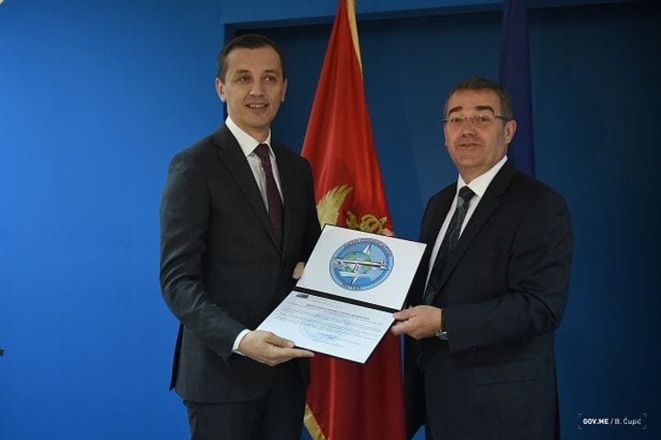 Uručen sertifikat o tromjesečnom testiranju sposobnosti kodifikacije na nivou NATO zemalja