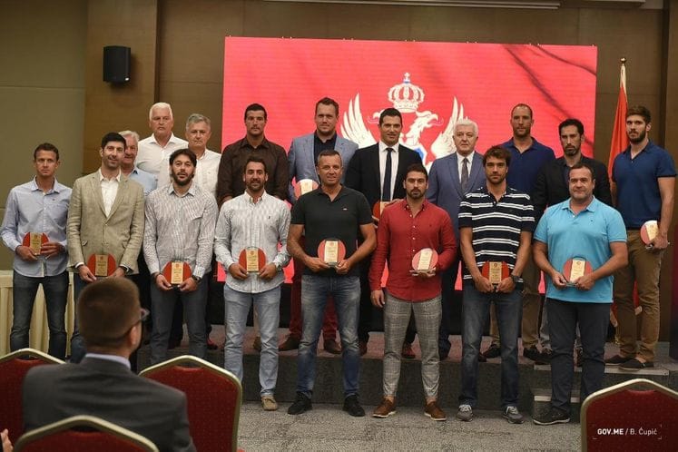 Premijer Duško Marković uručio plakete šampionima iz Malage: Prva crnogorska medalja pretvorila se u nacionalnu buktinju