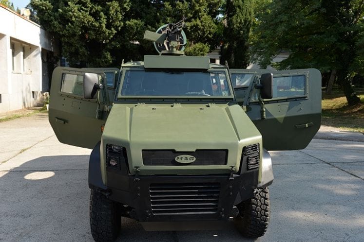 U kasarni „Masline“ prezentovano oklopno vozilo crnogorske proizvodnje