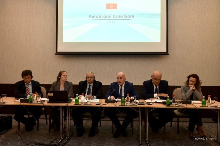 Brifing sa glavnim i odgovornim urednicima i urednicima ekonomije o nacrtu koncesionog akta za Aerodrome Crne Gore
