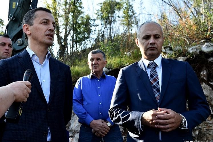 Bošković i Kašćelan obišli radove na putu Velestovo – Barjamovica: Vojska će uvijek pomagati građanima Crne Gore
