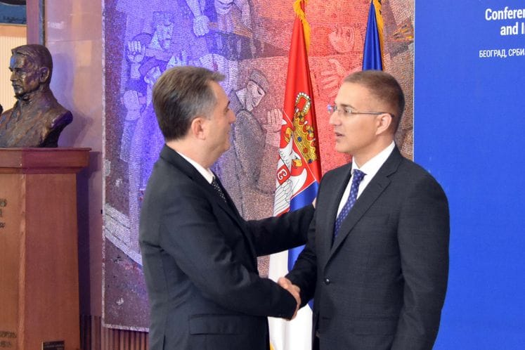 Ministar unutrašnjih poslova Mevludin Nuhodžić na konferenciji u Beogradu: Zajedničkim snagama protiv visokotehnološkog kriminala