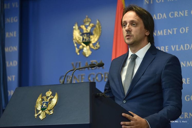 Vlada utvrdila Predlog zakona o ovjeri potpisa, rukopisa i prepisa