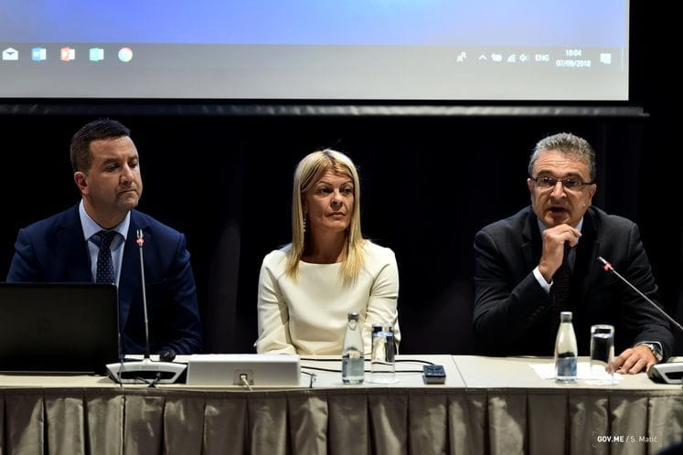 Minister Damjanović and Dr. Eraković officially open the conference of radiologists and oncologists of South East Europe