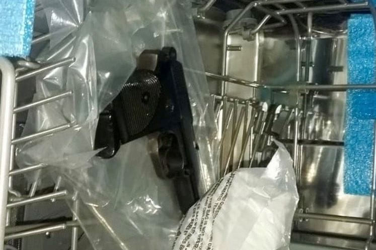 Podgorica: Policija lišila slobode bezbjednosno interesantno lice; DNK nalaz potvrdio sumnje da je pištolj sa municijom u ilegalnom posjedu njegov