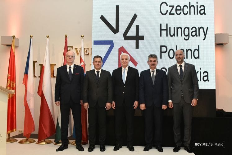 PM Marković at reception of Visegrad Group Ambassadors: Prospect of EU membership is main driver of reforms in Balkan