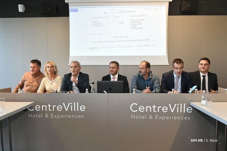 Ministarstvo i Sindikat se dogovorili, Vlada daje konačnu riječ: Predlog - povećanje plata zaposlenima u prosvjeti 9+3%