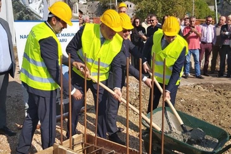 Potpredsjednik Simović položio kamen temeljac Kuće maslina: U Baru se vrijedno radi i uz podršku Vlade Bar ide putem napretka